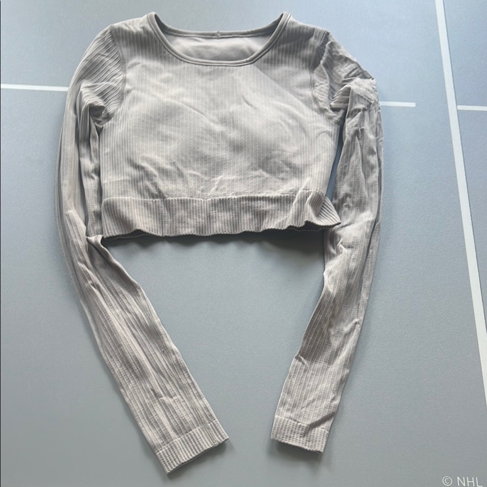 Lululemon Long Sleeve Crop Top